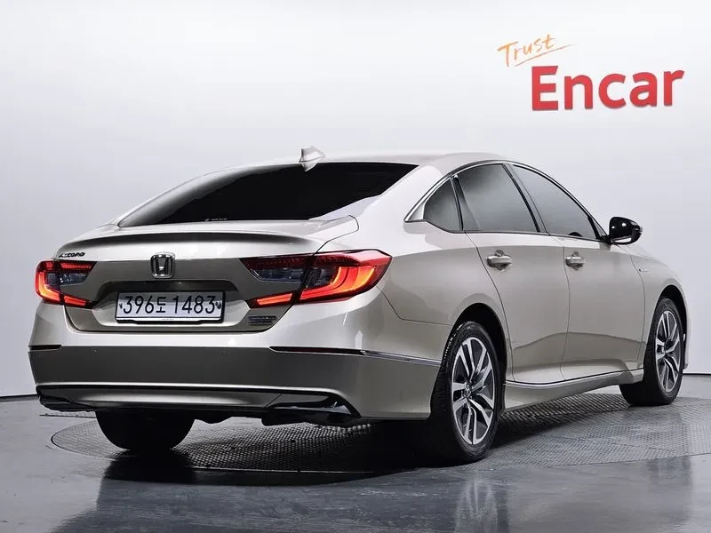 Honda Accord 10Th Generation 2.0 Hybrid Touring | Mobile.bg � ����������� 2