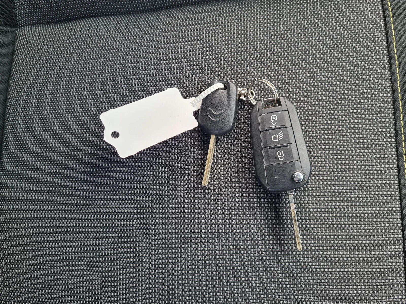 Citroen C3 1.2i  82p.s ���� 6� / 39���.�� | Mobile.bg � ����������� 17
