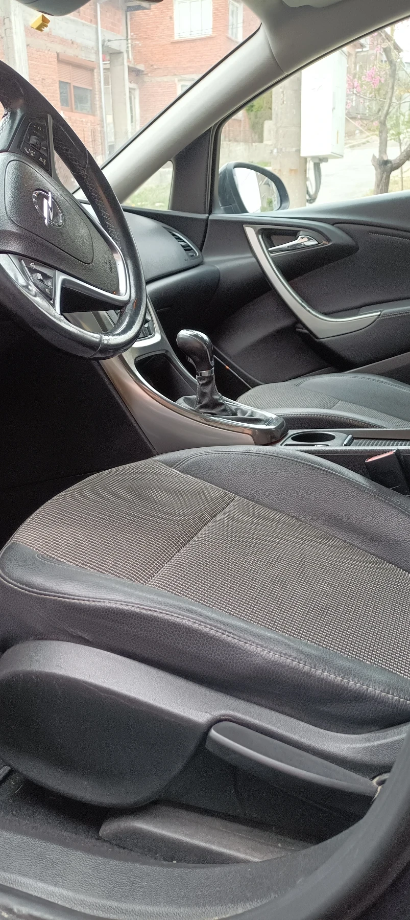 Opel Astra 1.7cdti .sportturer - изображение 9