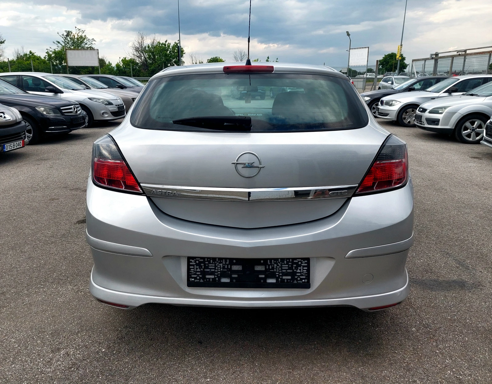 Opel Astra 1.7CDTI GTC - изображение 4