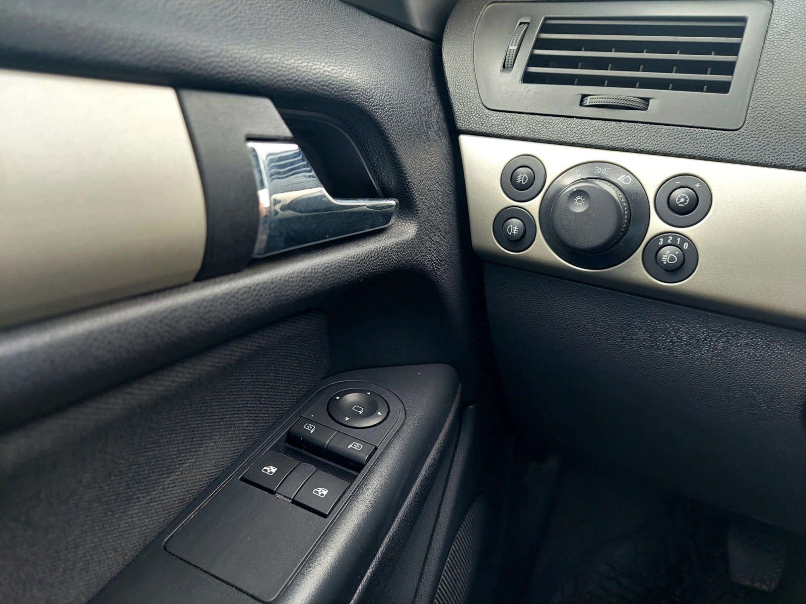 Opel Astra 1.7CDTI GTC | Mobile.bg — изображение 15