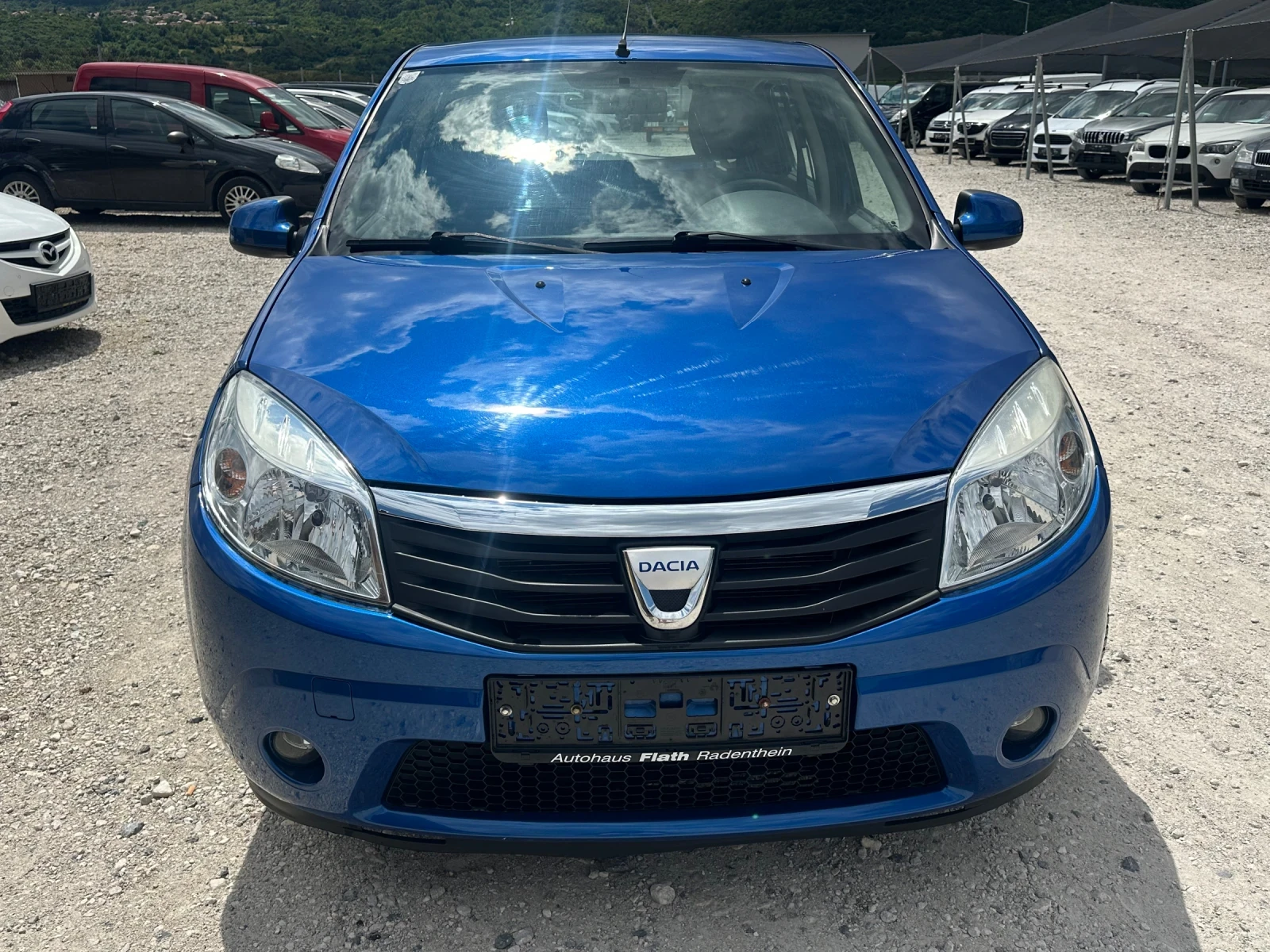 Dacia Sandero 1.2/75кс климатик 82000км - изображение 2