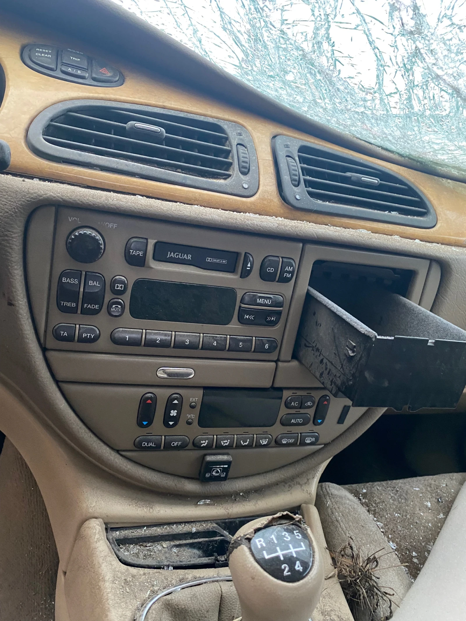 Jaguar S-type  - изображение 9
