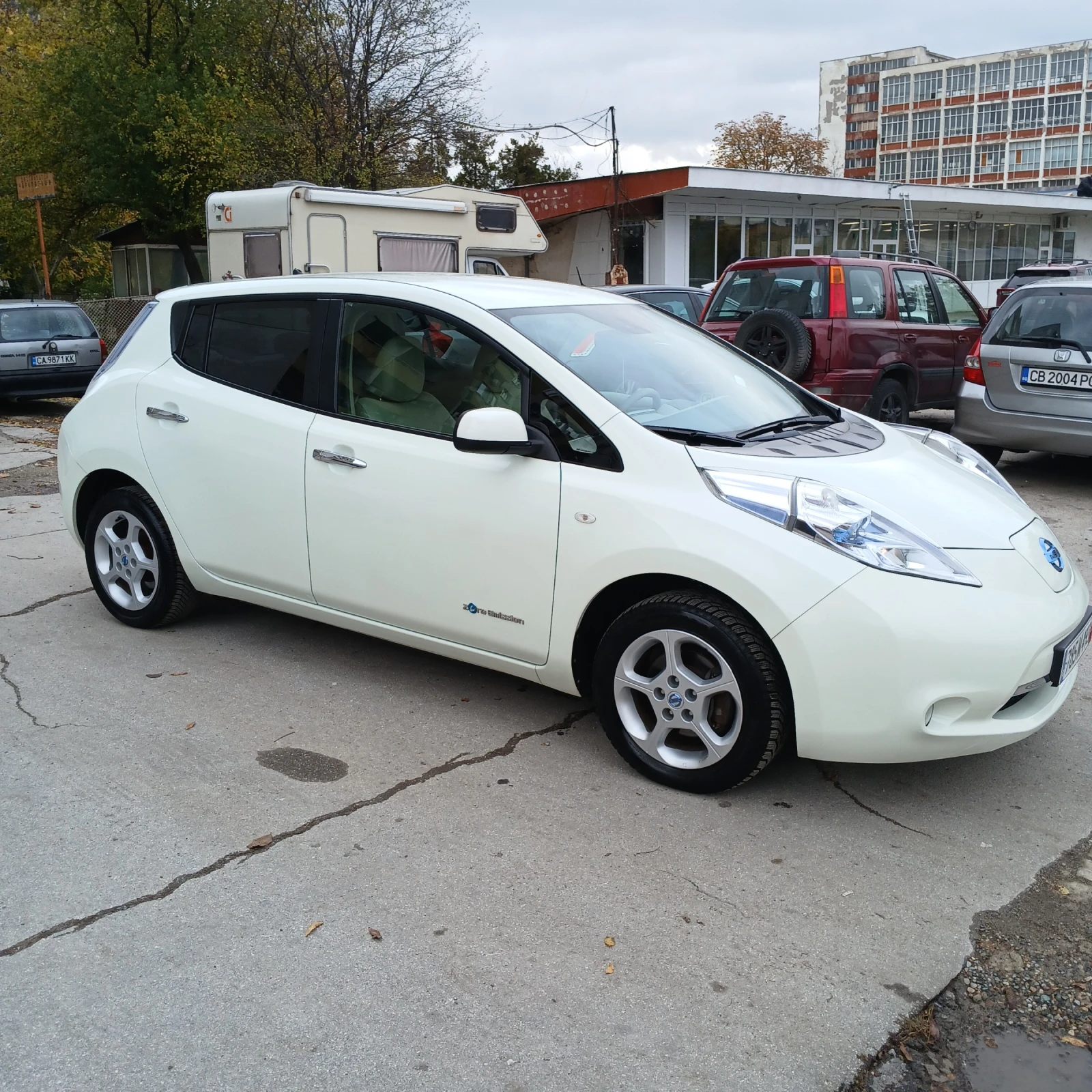 Nissan Leaf   - изображение 4