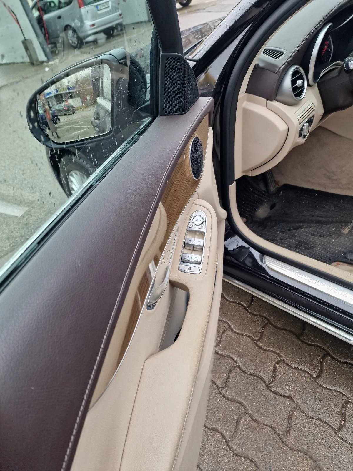 Mercedes-Benz C 180, снимка 9 - Автомобили и джипове - 53700503