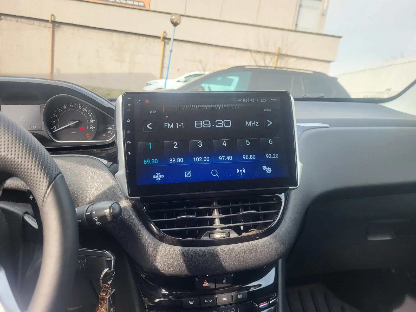 Peugeot 208, снимка 8 - Автомобили и джипове - 53842014