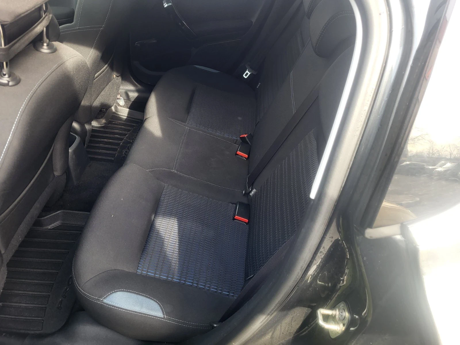 Peugeot 208, снимка 12 - Автомобили и джипове - 53842014