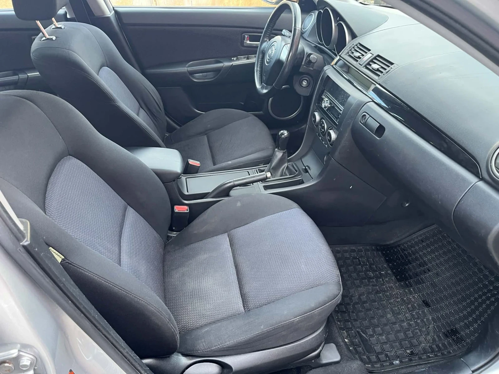 Mazda 3 1.6D, снимка 14 - Автомобили и джипове - 53833119