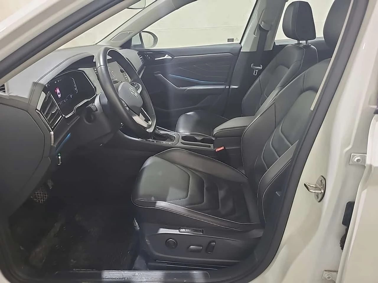 VW Jetta  HIGHLINE| PANORAMA| ���������| CARFAX | Mobile.bg � ����������� 9