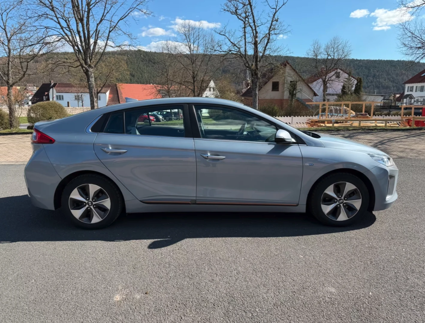 Hyundai Ioniq Premium, снимка 4 - Автомобили и джипове - 54219634