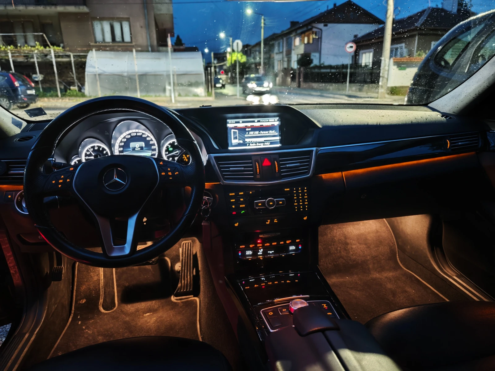Mercedes-Benz E 350, снимка 15 - Автомобили и джипове - 54341737