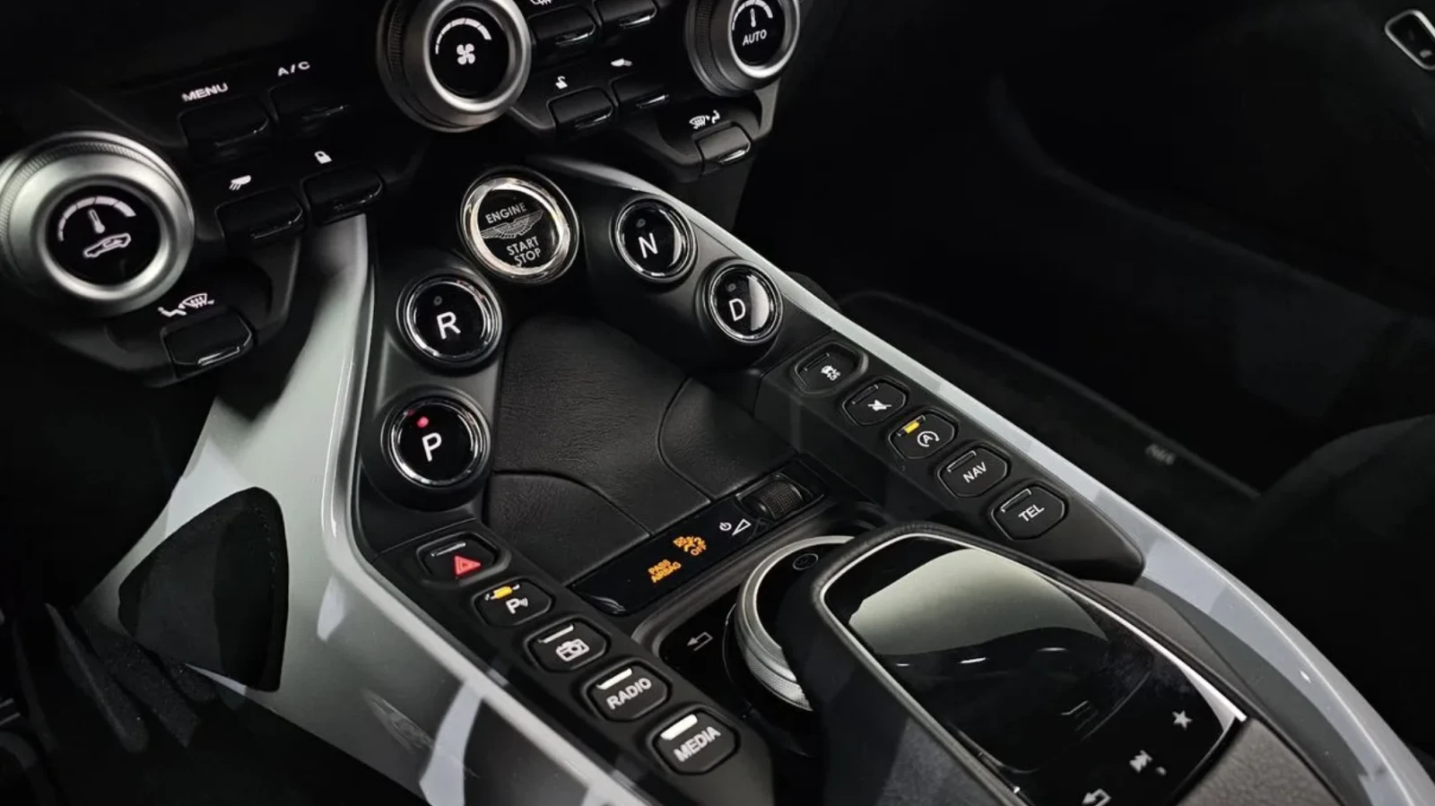 Aston Martin V8 Vantage | Mobile.bg � ����������� 9
