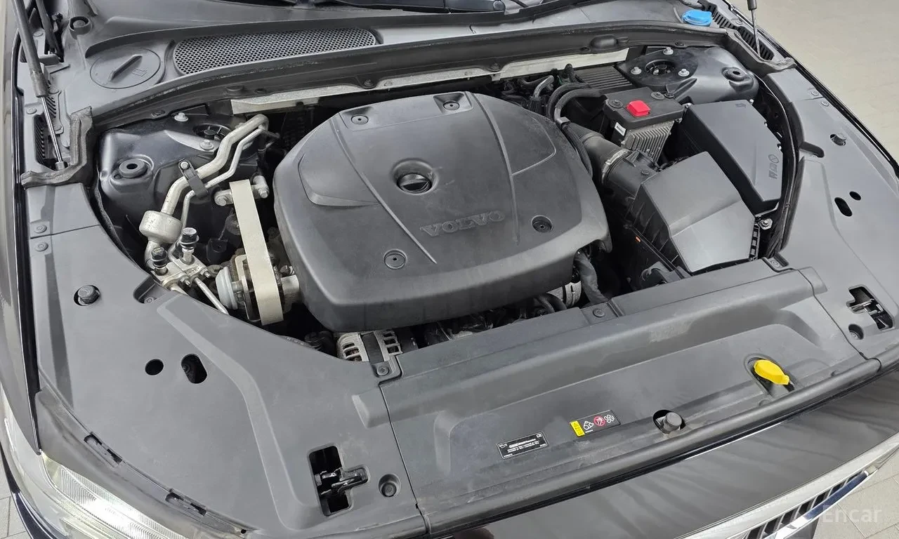 Volvo S90 T5 INSCRIPTION* МАСАЖ* BOWERS&WILKINS* HEAD-UP* 36, снимка 5 - Автомобили и джипове - 55268970