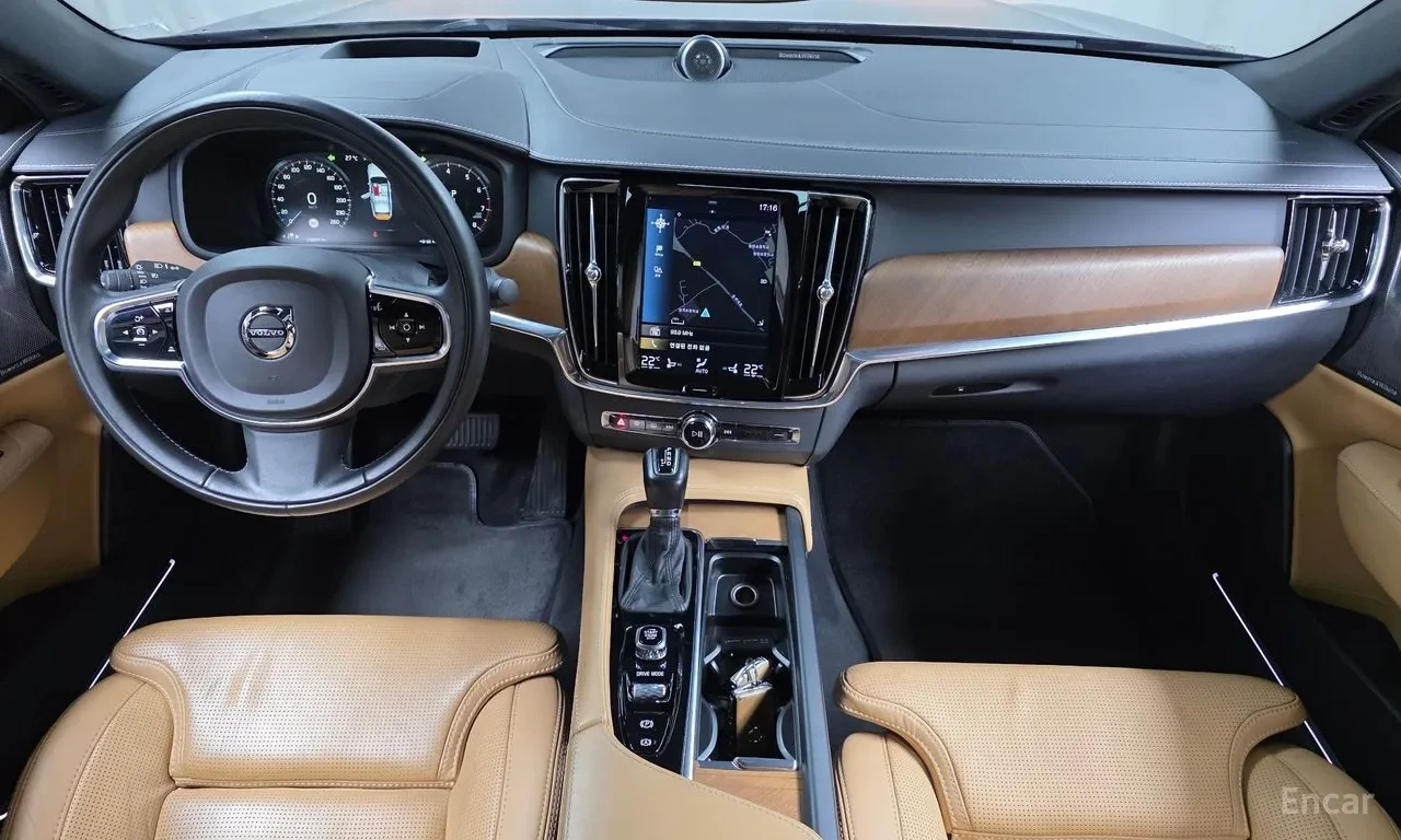 Volvo S90 T5 INSCRIPTION* МАСАЖ* BOWERS&WILKINS* HEAD-UP* 36, снимка 8 - Автомобили и джипове - 55268970