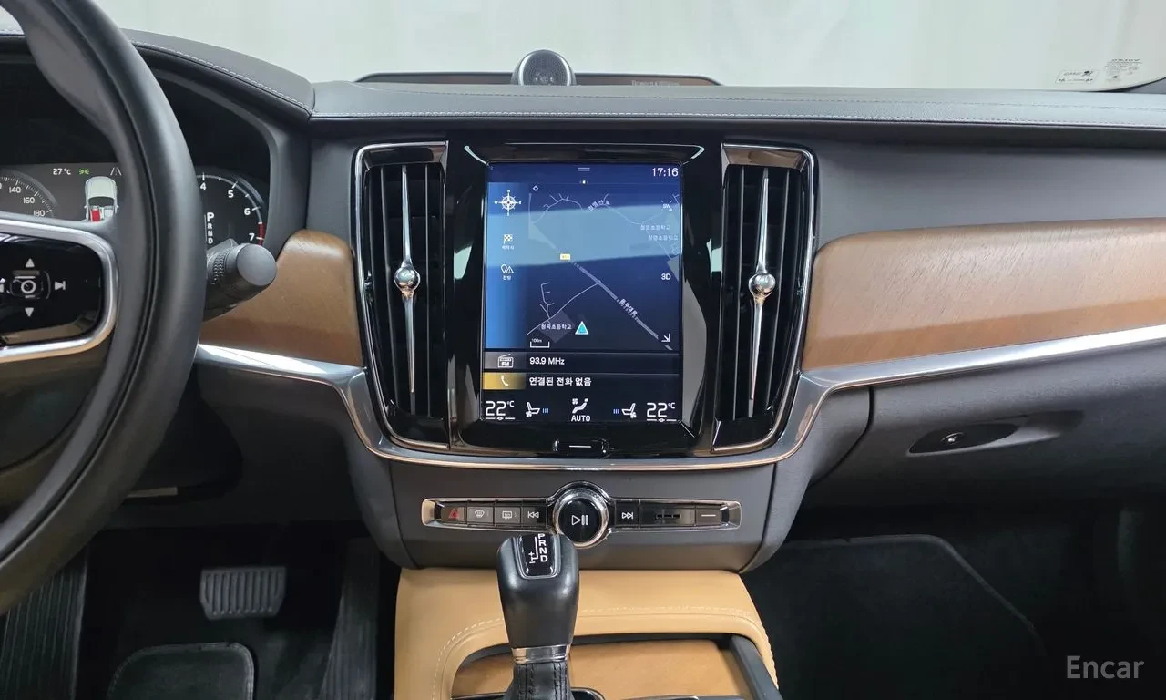 Volvo S90 T5 INSCRIPTION* МАСАЖ* BOWERS&WILKINS* HEAD-UP* 36, снимка 12 - Автомобили и джипове - 55268970