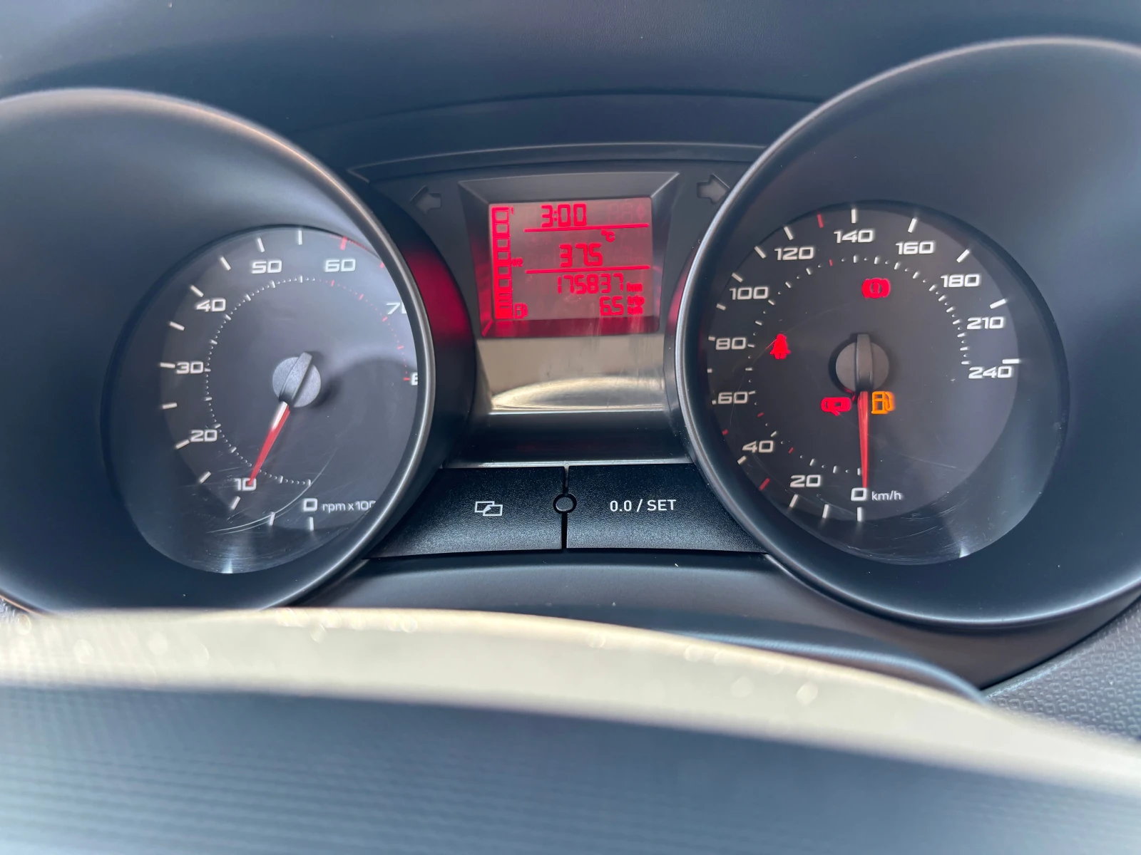 Seat Ibiza 1.2 БЕНЗИН, снимка 13 - Автомобили и джипове - 55345539