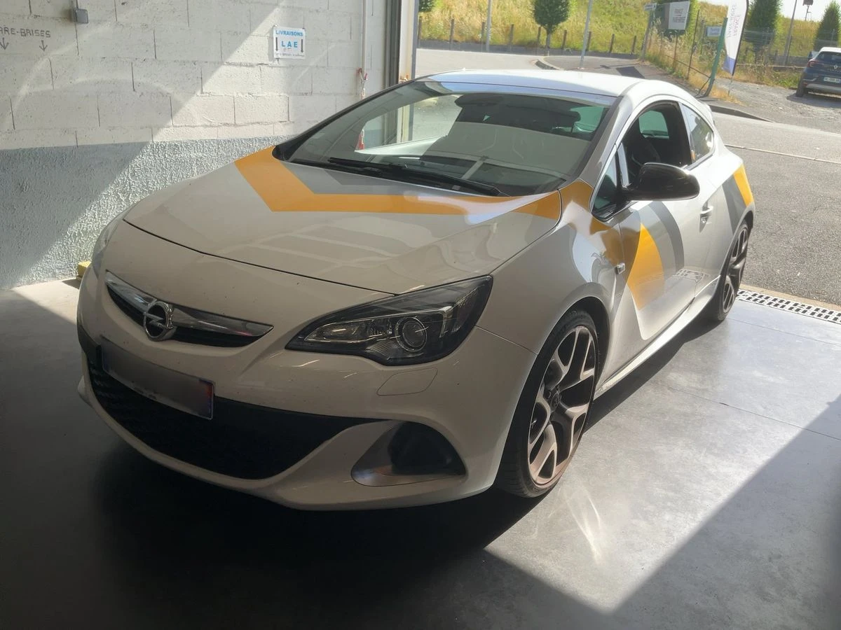 Opel Astra OPC* 2.0T* 280К.С.