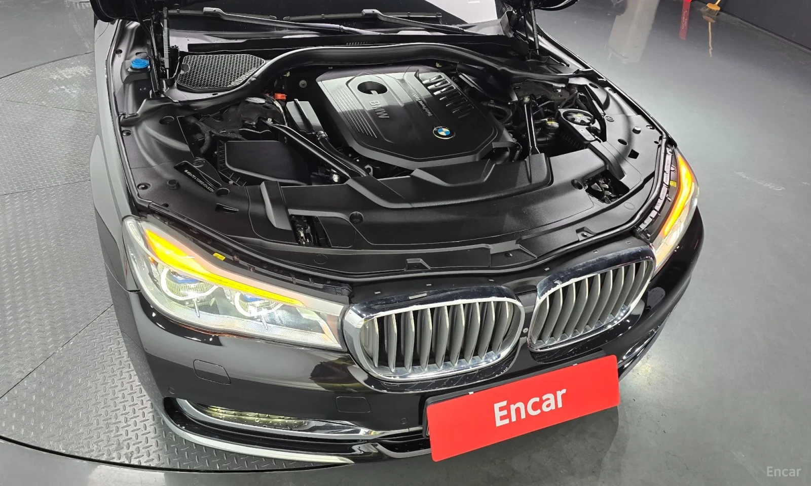 BMW 740 Фулл екстри\Монитори\Топ цена, снимка 6 - Автомобили и джипове - 55571695