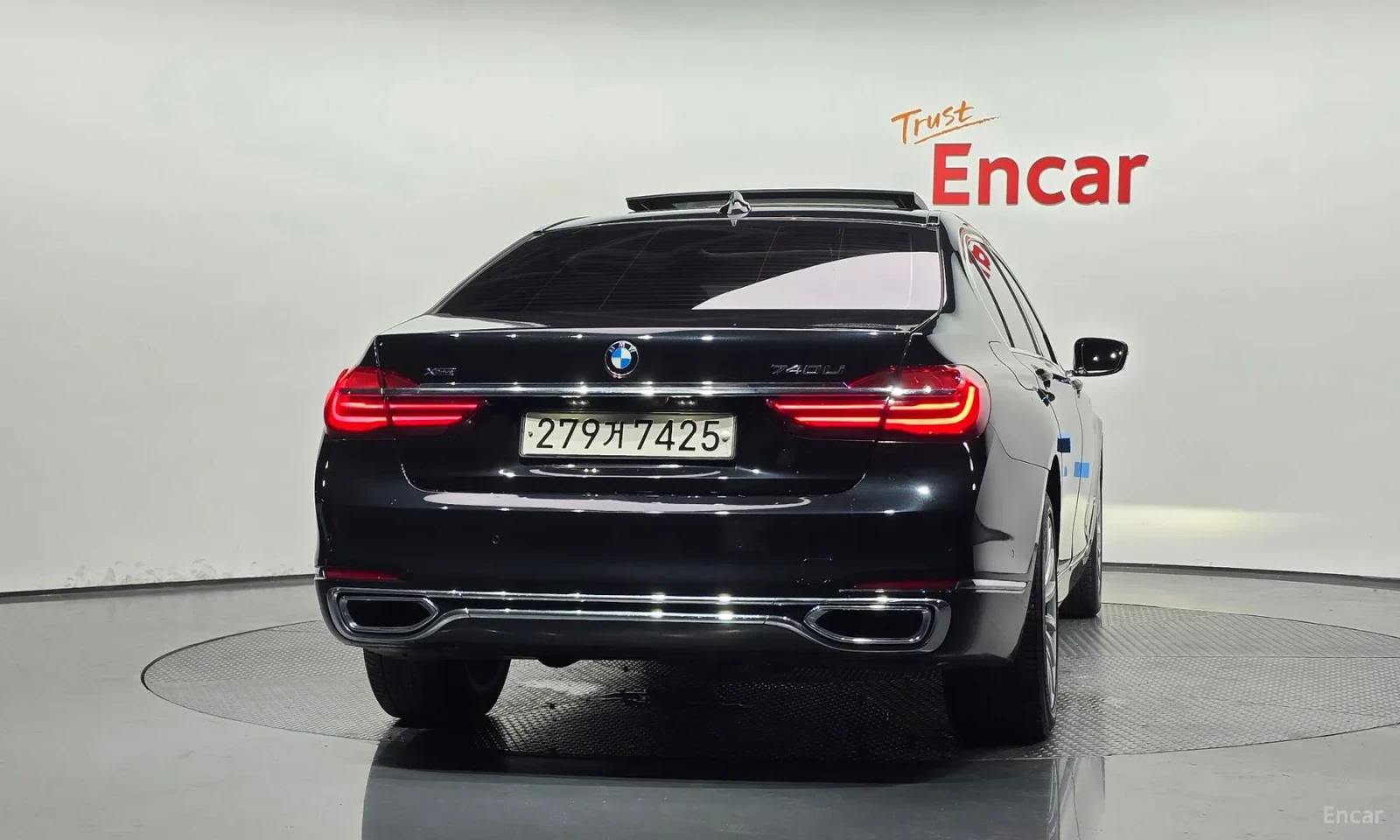 BMW 740 Фулл екстри\Монитори\Топ цена, снимка 4 - Автомобили и джипове - 55571695