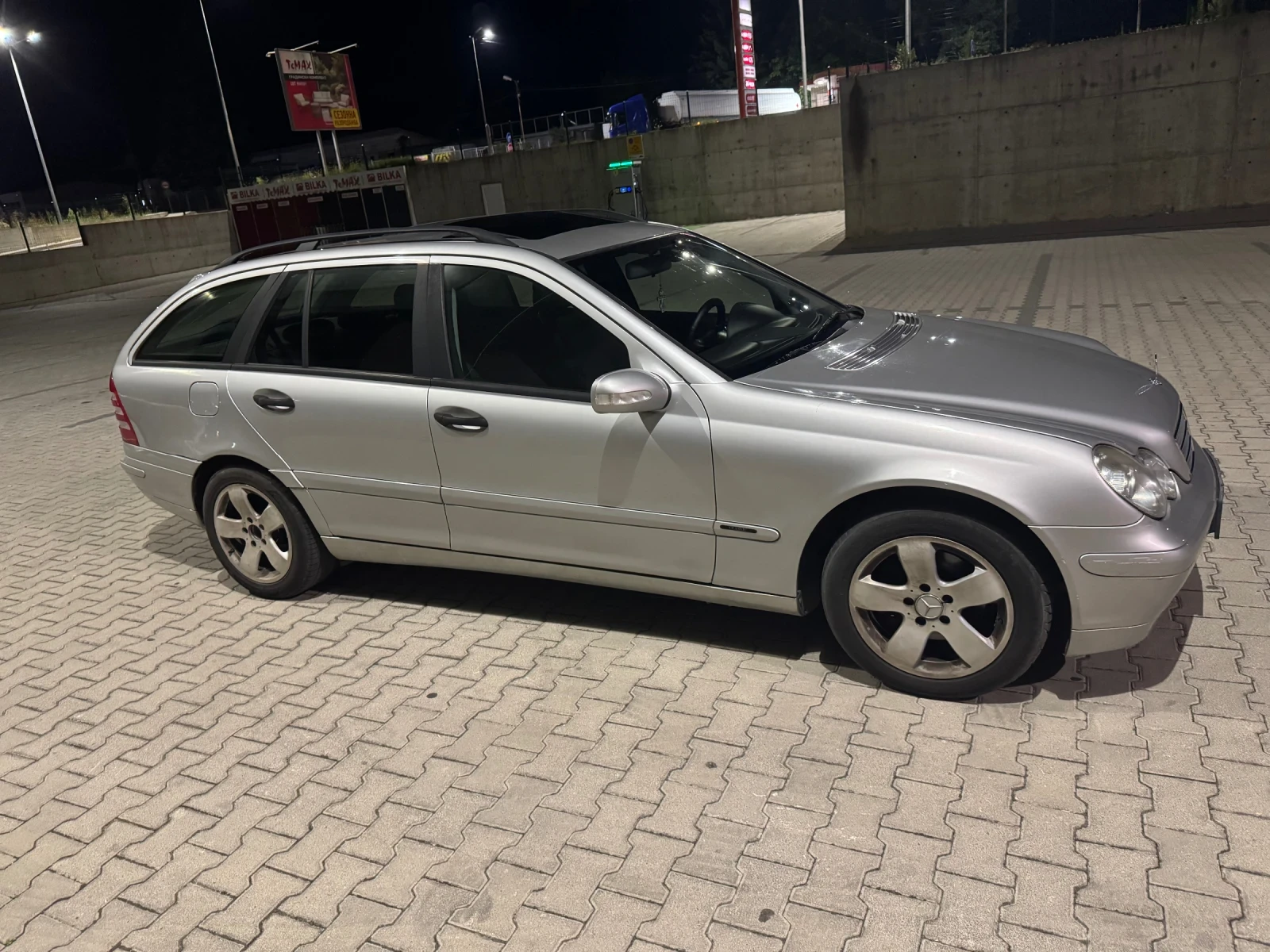 Mercedes-Benz C 200, снимка 2 - Автомобили и джипове - 55579700