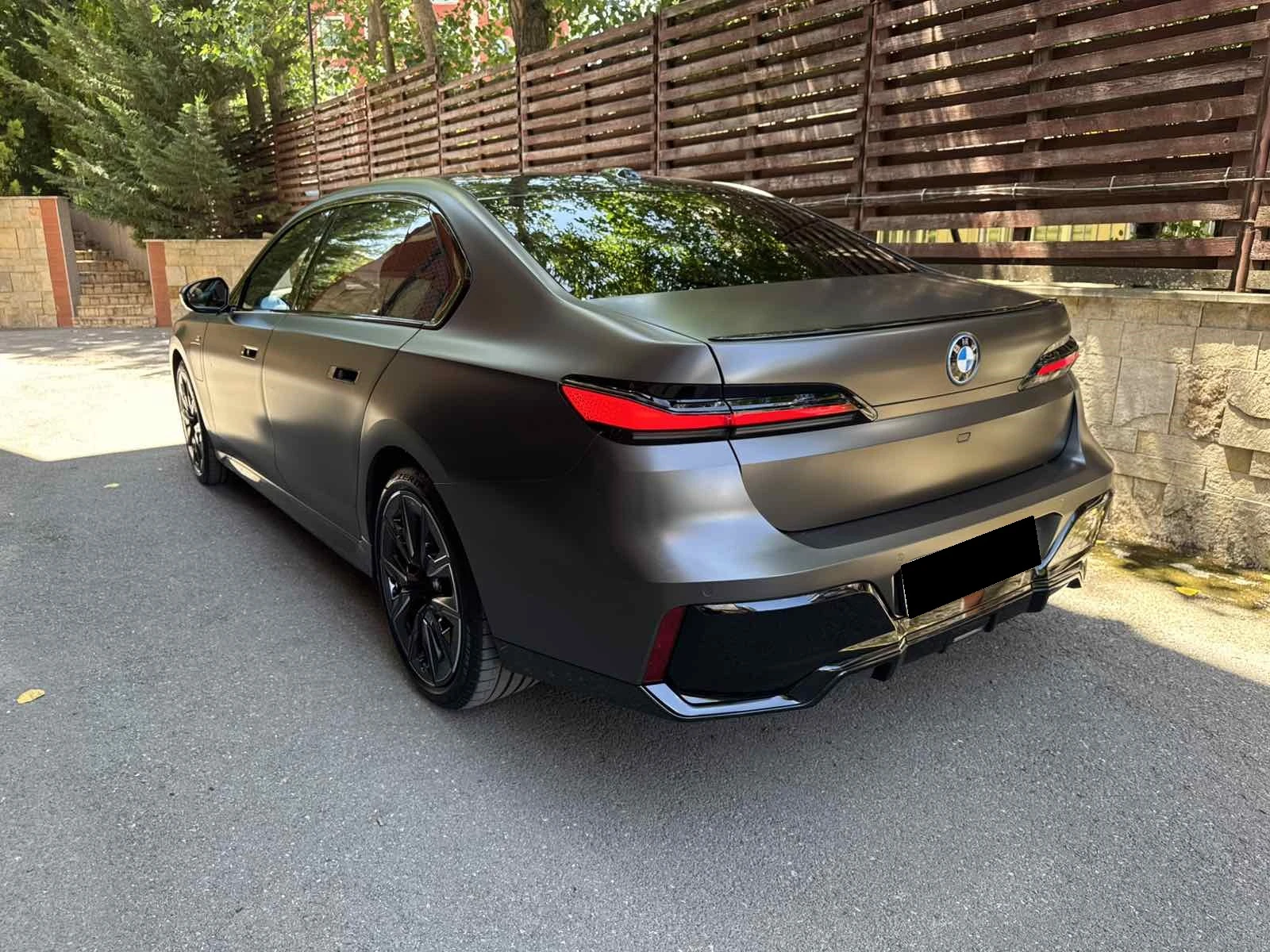 BMW 750 750e Xdrive M Sport Plus Executive Drive Carbon  , снимка 4 - Автомобили и джипове - 55736675