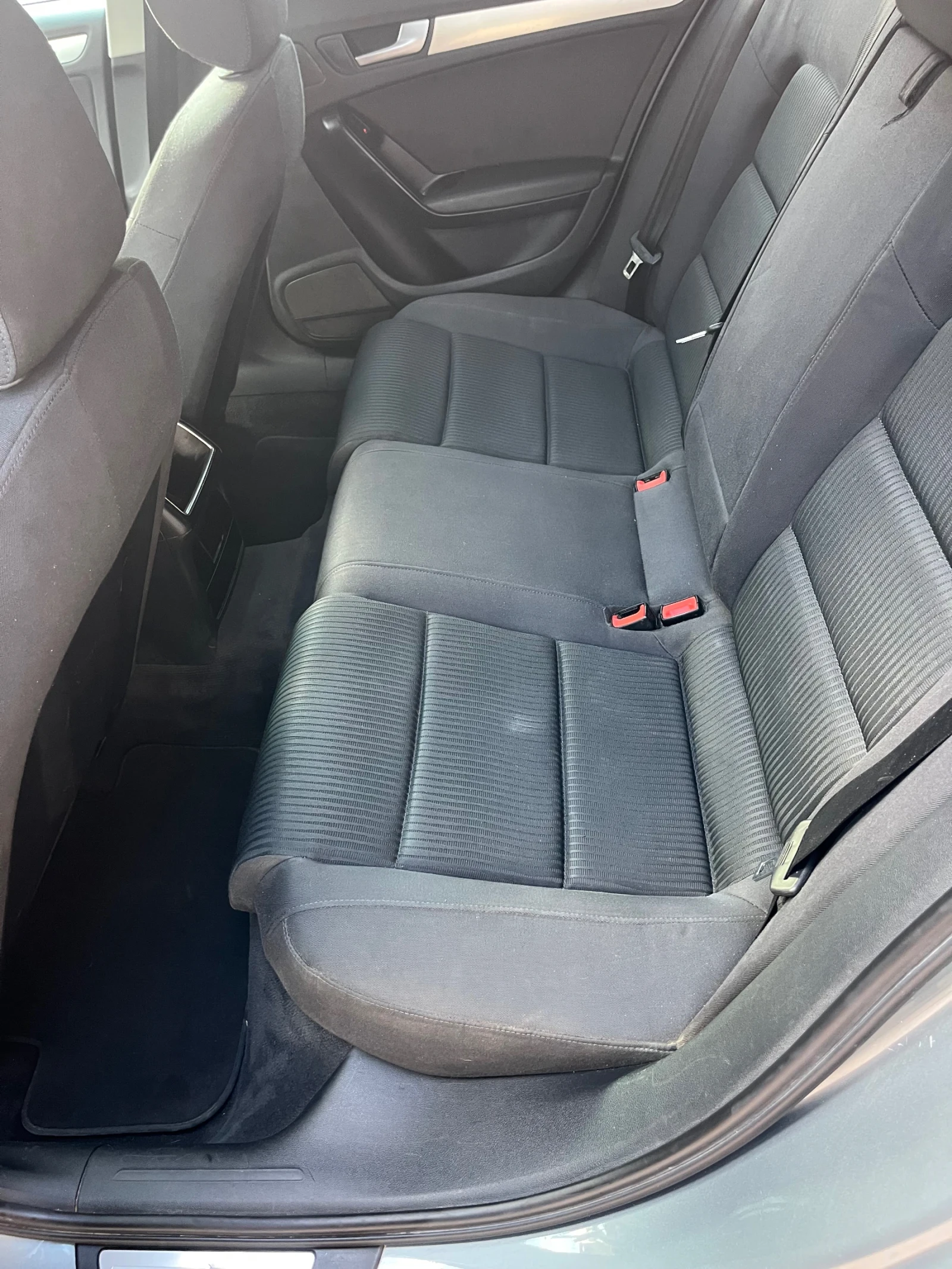 Audi A4 2.0-Седан-6 скорости , снимка 8 - Автомобили и джипове - 56060045