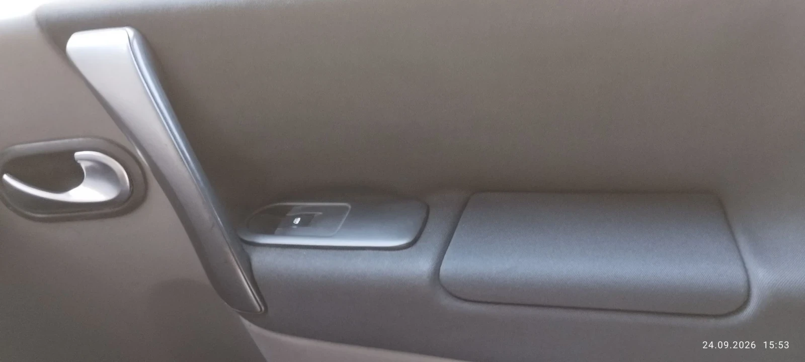 Renault Scenic 1.6 АГУ КЛИМАТРОНИК, снимка 12 - Автомобили и джипове - 56215186
