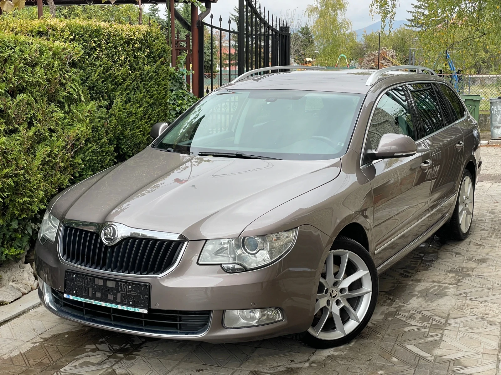 Skoda Superb 2.0TDI* 140kc, снимка 17 - Автомобили и джипове - 56677920