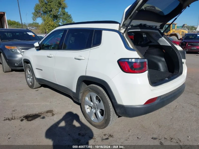 Jeep Compass 2.4L I-4 VVT, 180HP Front Wheel Drive, снимка 8 - Автомобили и джипове - 48597846