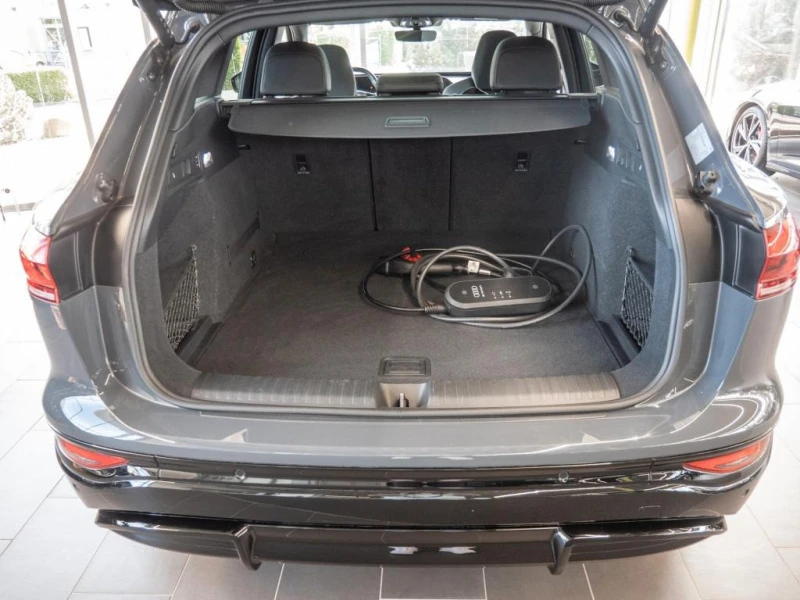 Audi Q6 SQ6 E-TRON QUATTRO EDITION-ONE MATRIX PANO 360, снимка 13 - Автомобили и джипове - 51762463