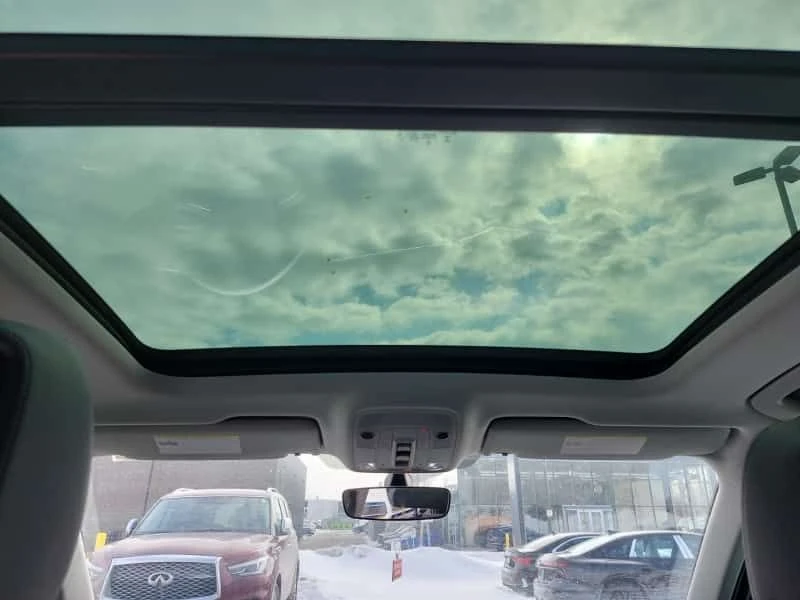 Audi Q3 KOMFORT | ПАНО | KEYLESS | 360  | CARFAX, снимка 11 - Автомобили и джипове - 53719044