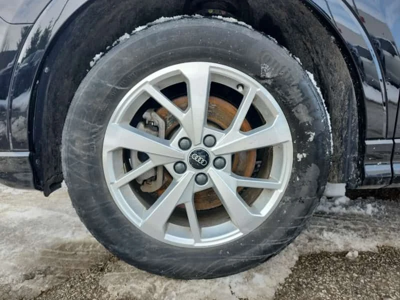 Audi Q3 KOMFORT | ПАНО | KEYLESS | 360  | CARFAX, снимка 2 - Автомобили и джипове - 53719044