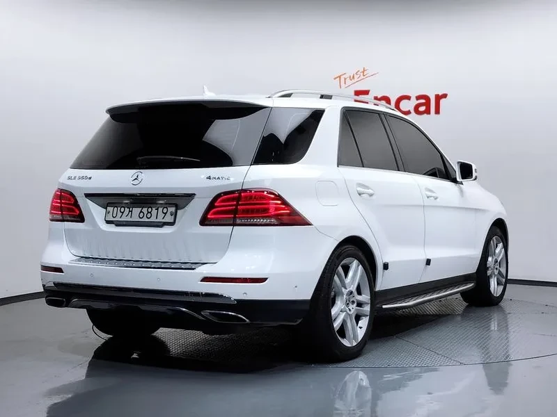 Mercedes-Benz GLE 350 D 4Matic, снимка 3 - Автомобили и джипове - 55883321