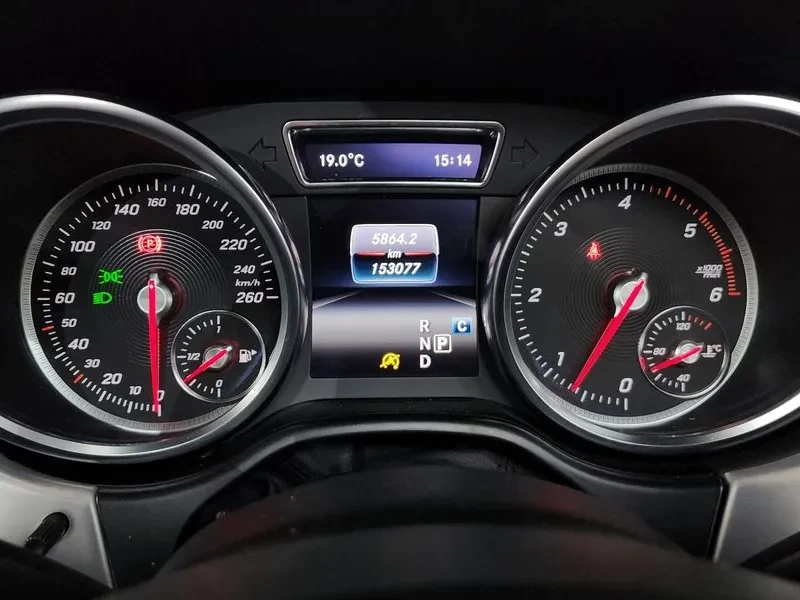 Mercedes-Benz GLE 350 D 4Matic, снимка 16 - Автомобили и джипове - 55883321