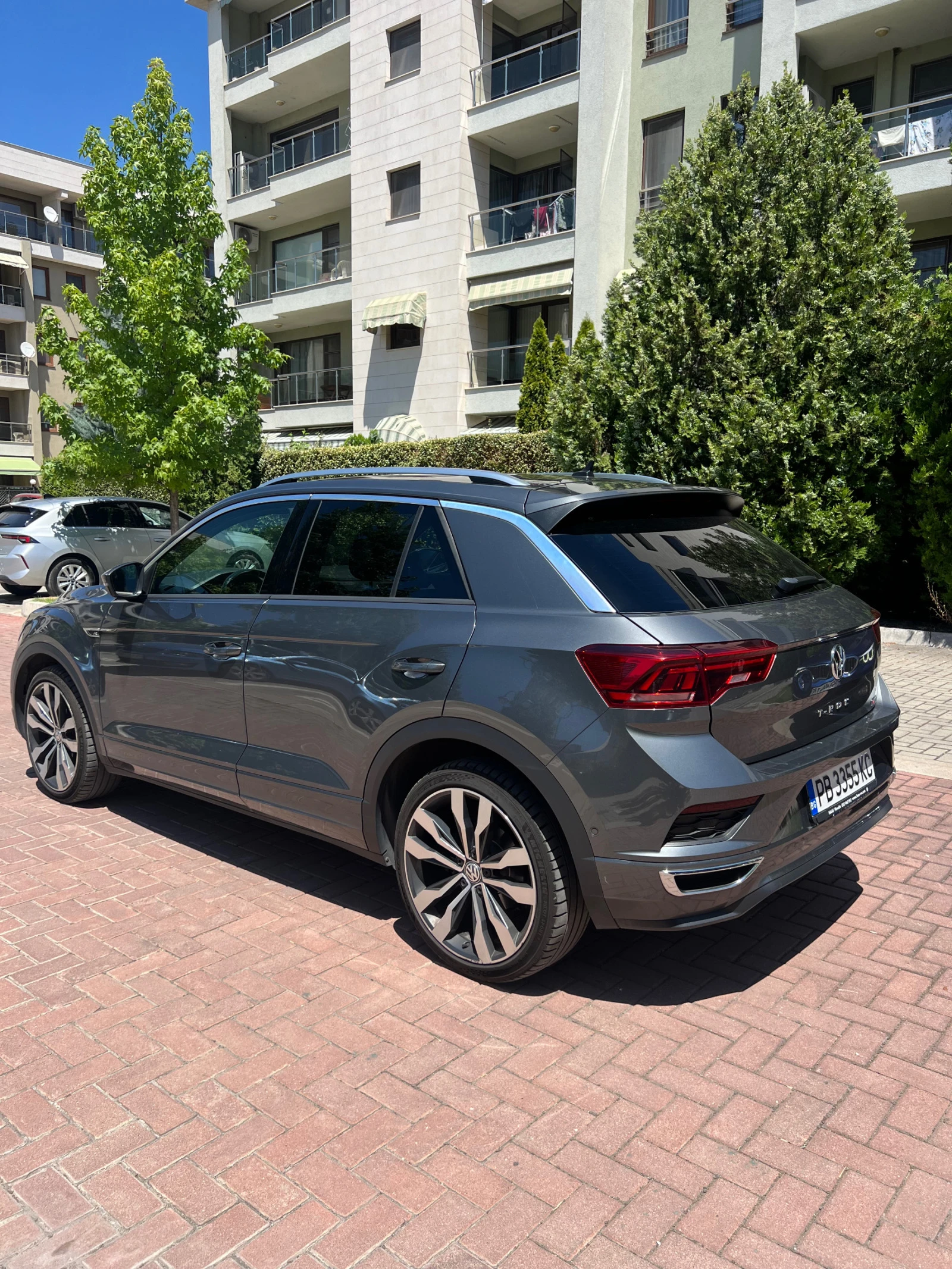 VW T-Roc R-Line 2.0 190 к.с. 4MOTION - изображение 3