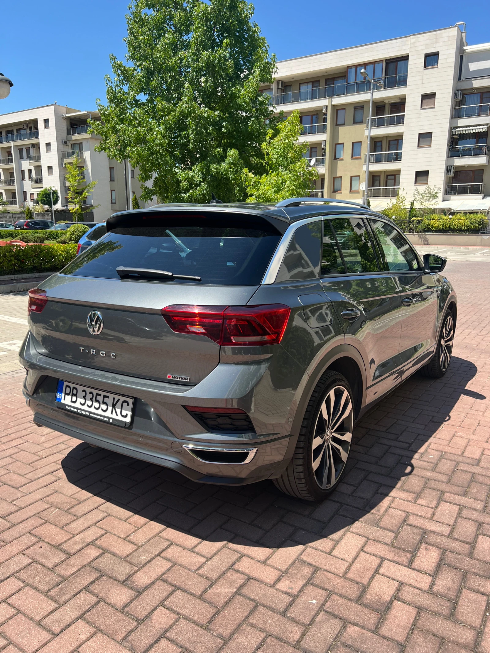 VW T-Roc R-Line 2.0 190 к.с. 4MOTION - изображение 6