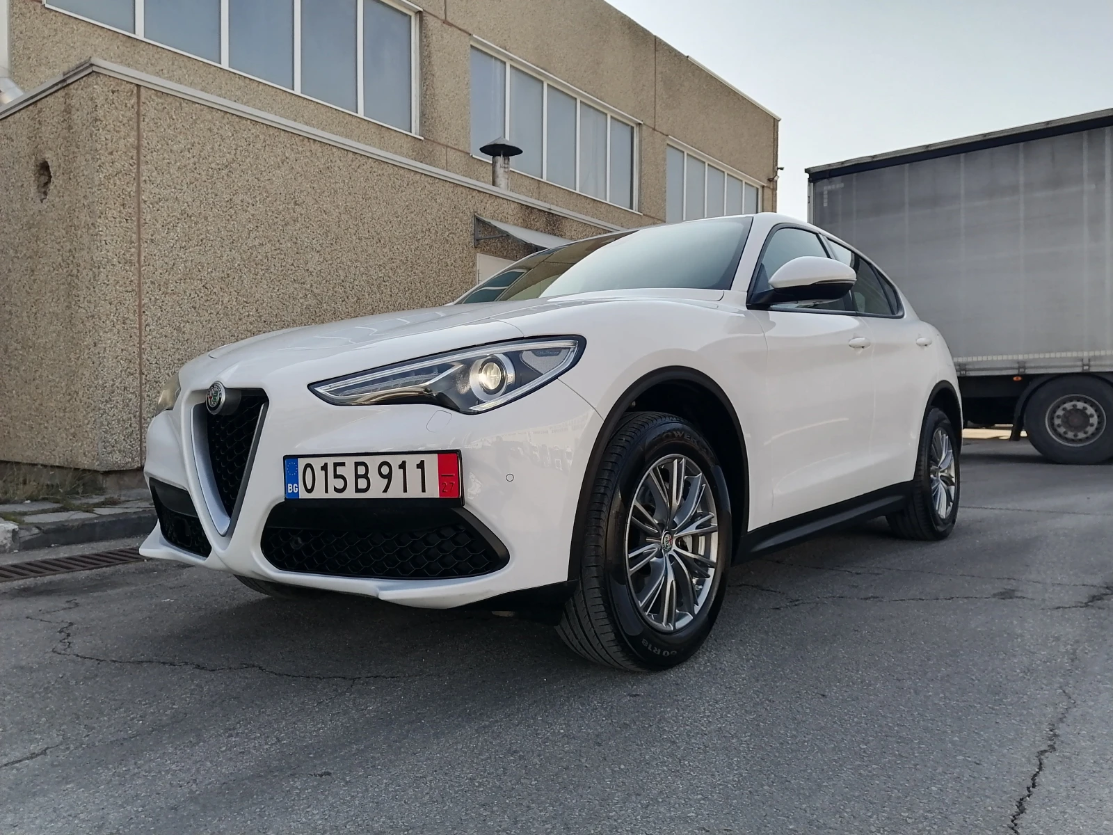 Alfa Romeo Stelvio 2.2 JTDQ4 4x4 - изображение 2