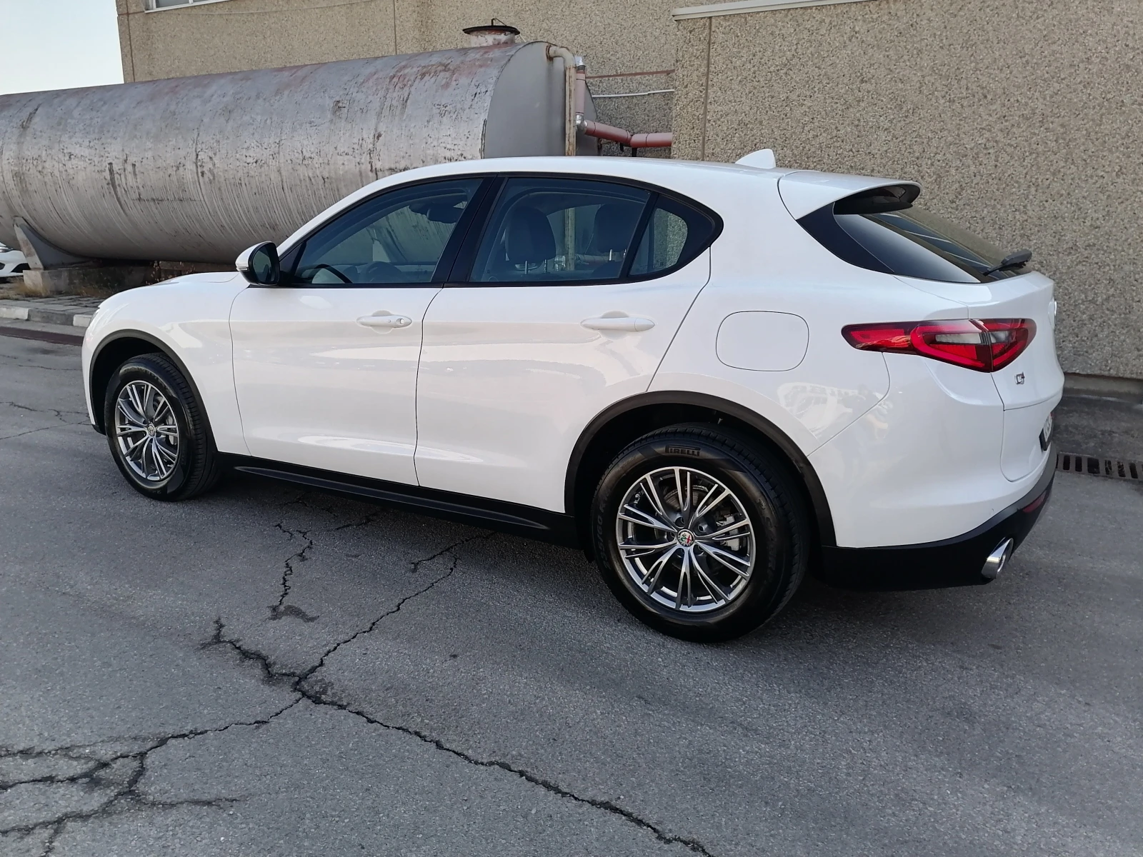 Alfa Romeo Stelvio 2.2 JTDQ4 4x4 - изображение 3