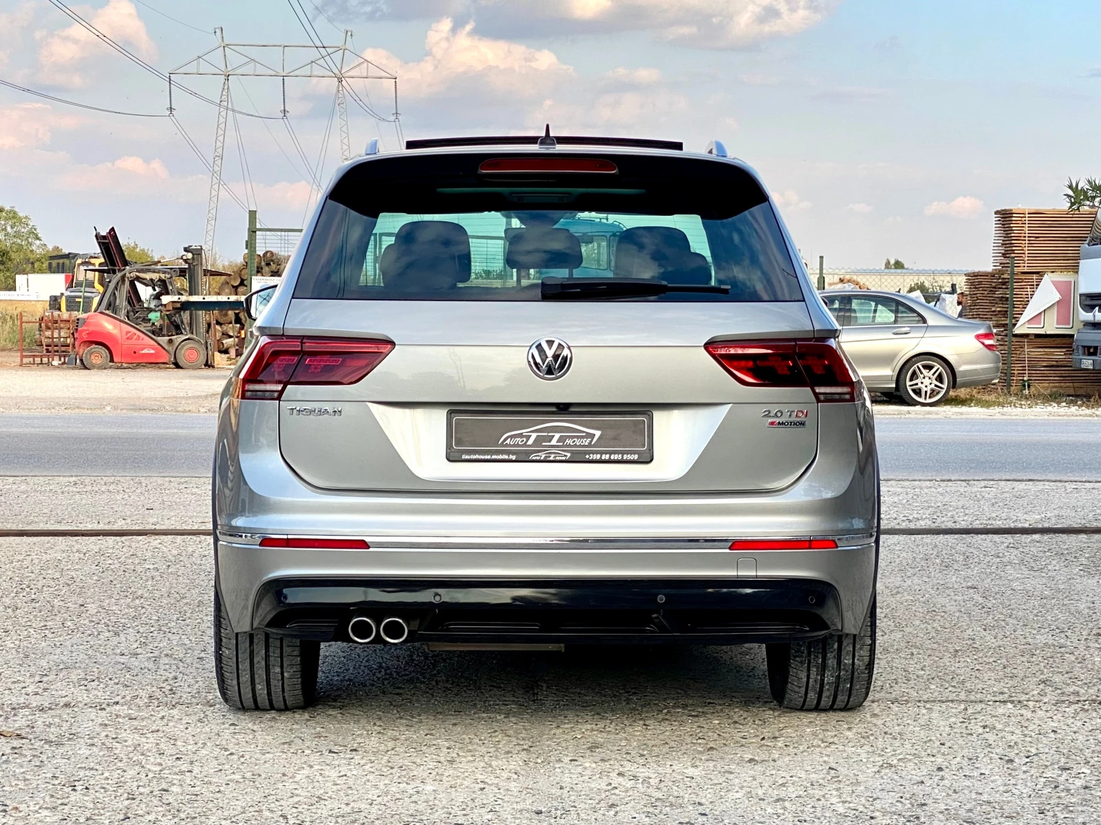VW Tiguan R-Line* 2.0TDI* 190* Pano* Dis* MAX FULL*  - изображение 3
