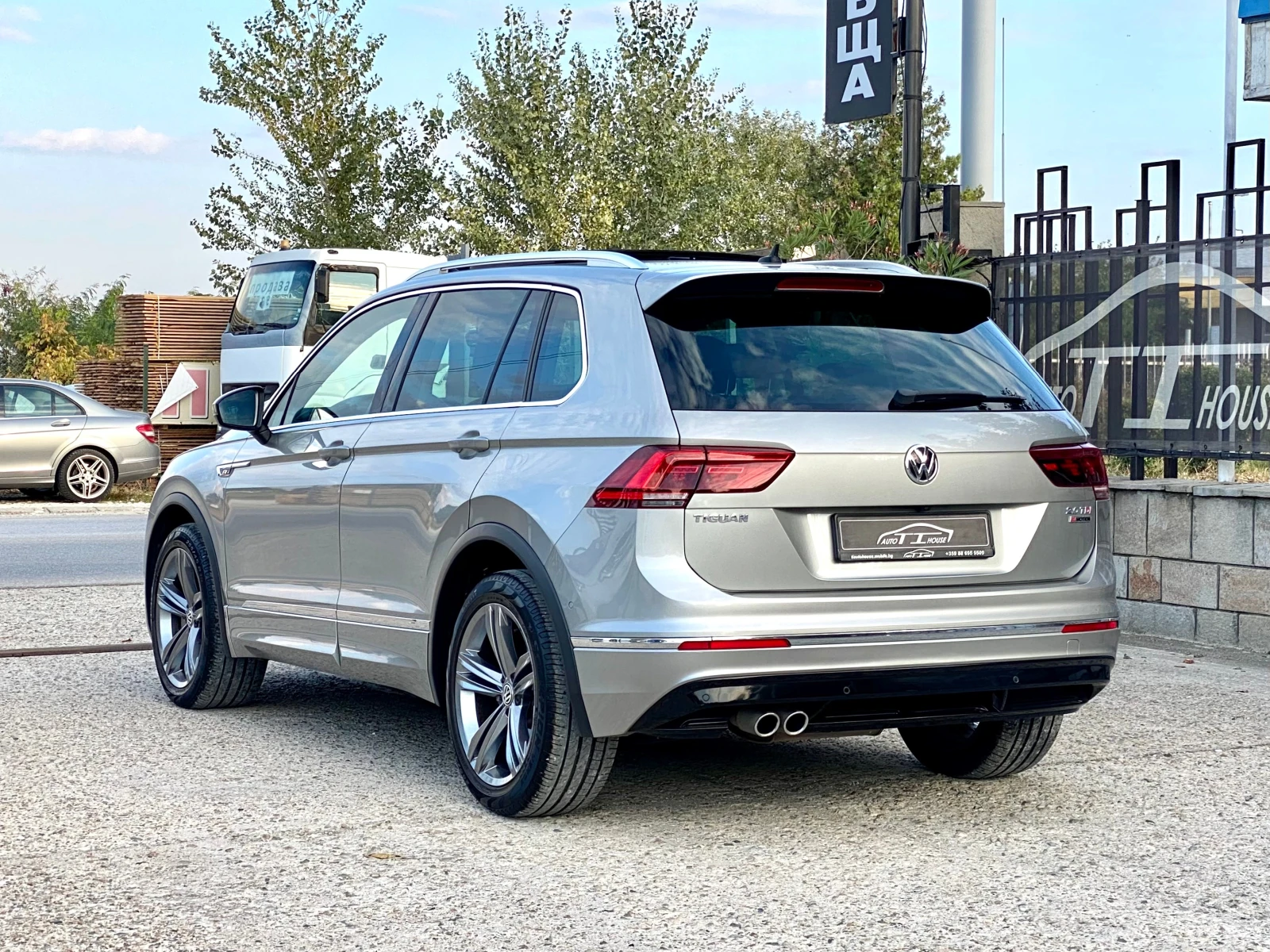 VW Tiguan R-Line* 2.0TDI* 190* Pano* Dis* MAX FULL*  - изображение 4