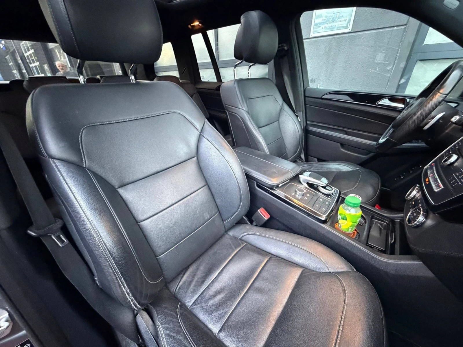 Mercedes-Benz GLS 350 D 4MATIC 7-МЕСТЕН AMG NIGHT PACK ПАНО ЛИЗИНГ 100% , снимка 9 - Автомобили и джипове - 54011793