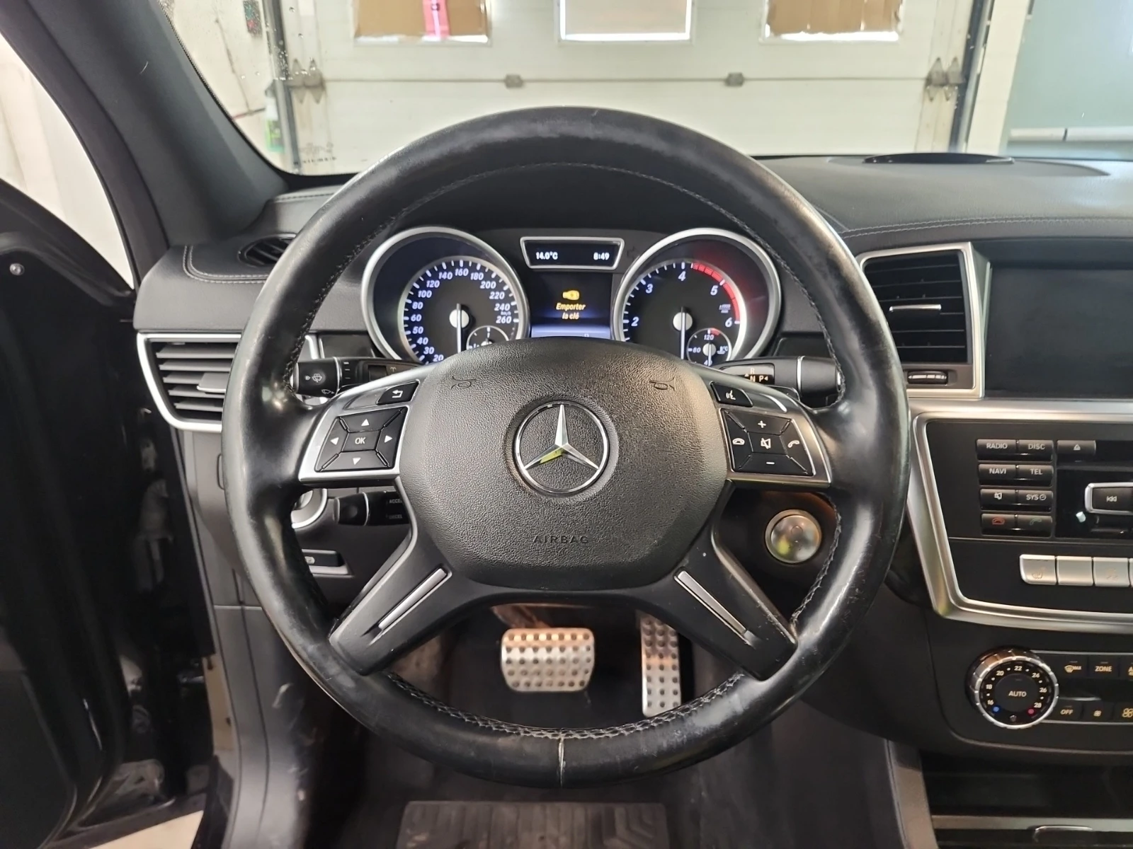 Mercedes-Benz GL 350 AMG LINE/360 VIEW/KEYLESS/LANE ASSIST, снимка 10 - Автомобили и джипове - 54069782