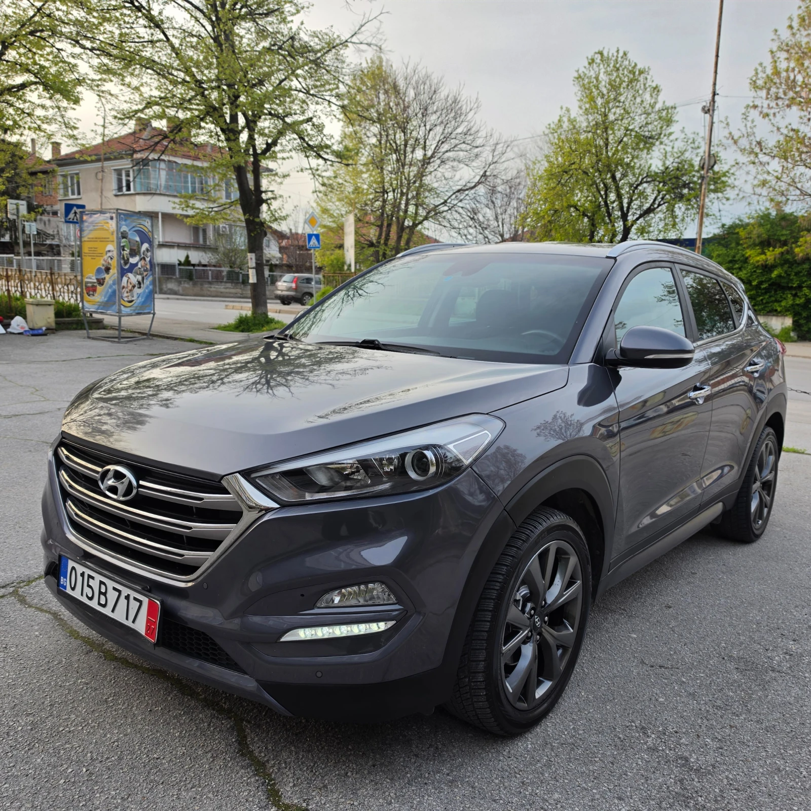 Hyundai Tucson 1.7CRDI AVTOMAT, снимка 2 - Автомобили и джипове - 54197617