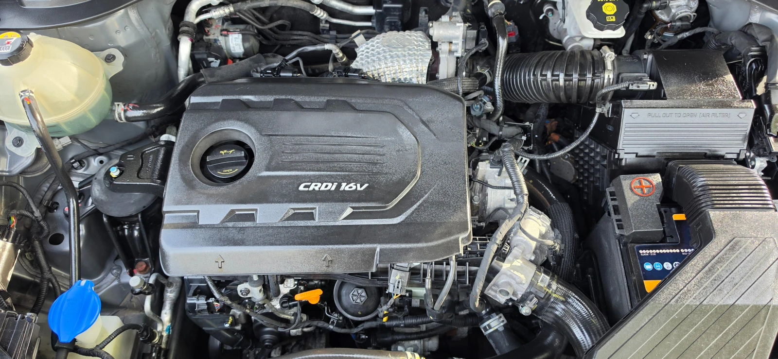 Hyundai Tucson 1.7CRDI AVTOMAT, снимка 13 - Автомобили и джипове - 54197617