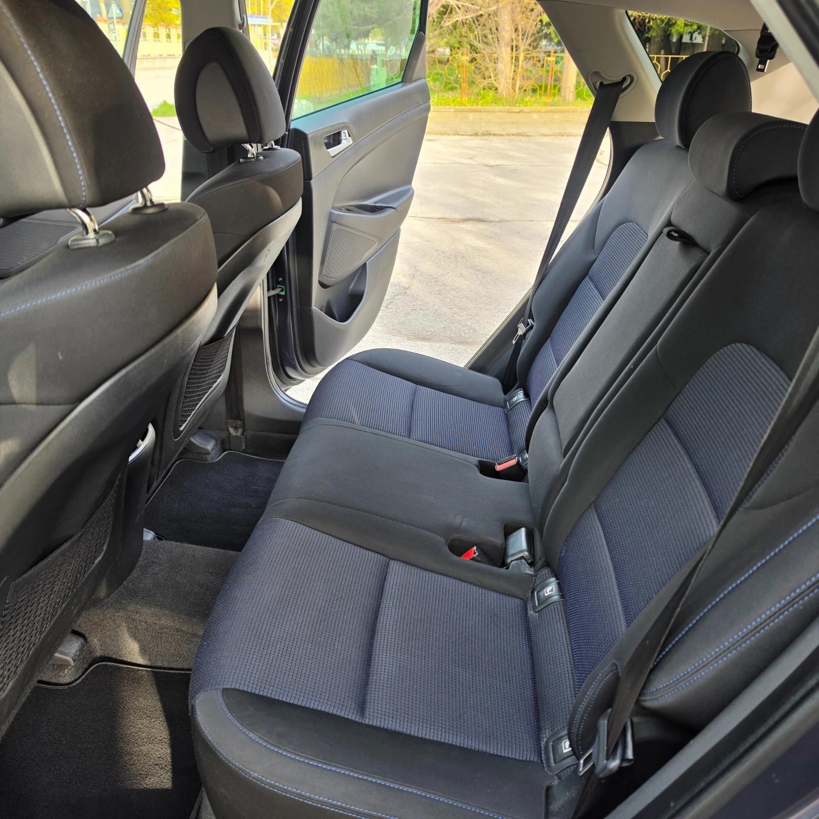 Hyundai Tucson 1.7CRDI AVTOMAT, снимка 11 - Автомобили и джипове - 54197617