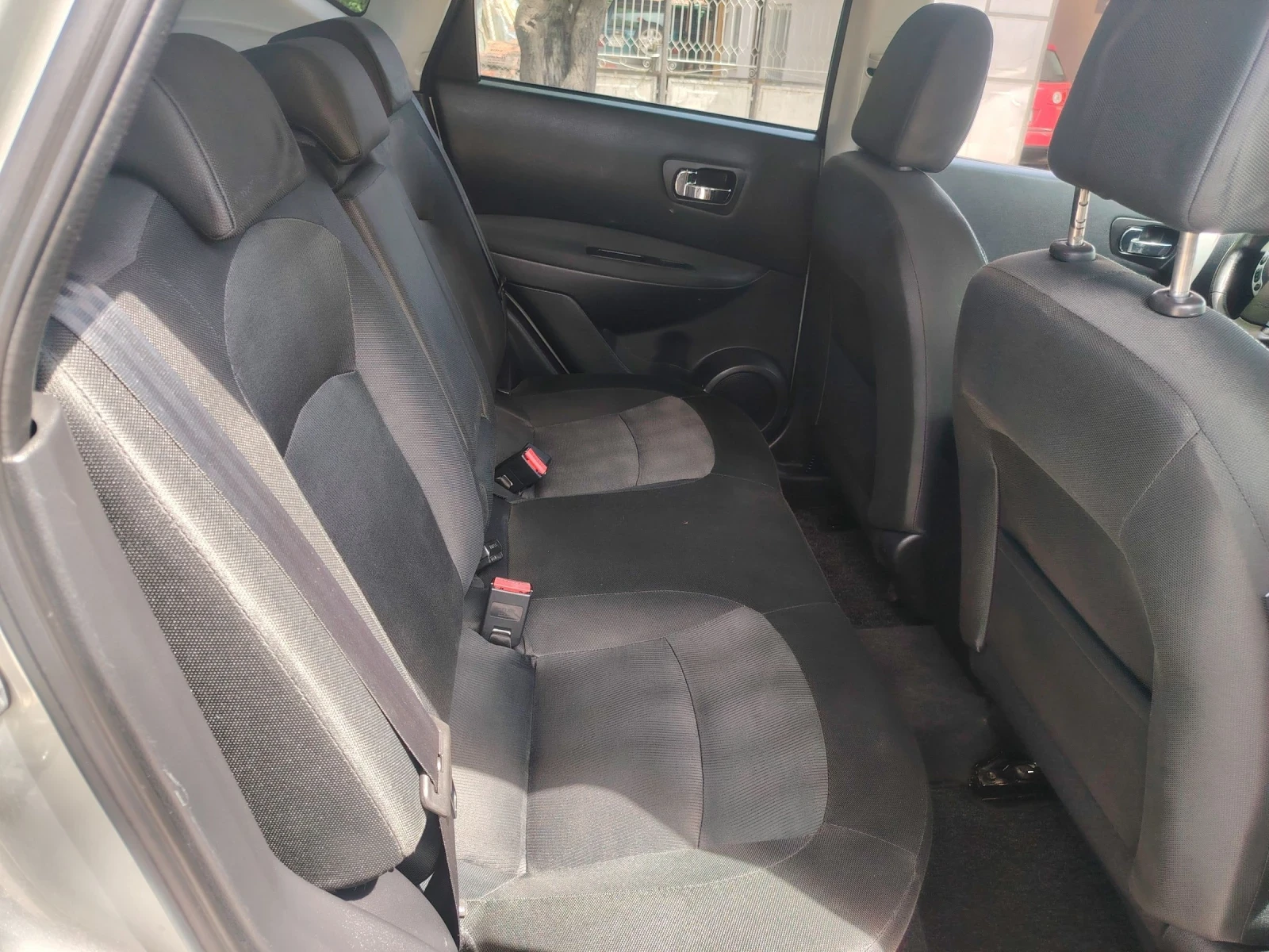 Nissan Qashqai 1.6dci 136ks, снимка 11 - Автомобили и джипове - 54635769