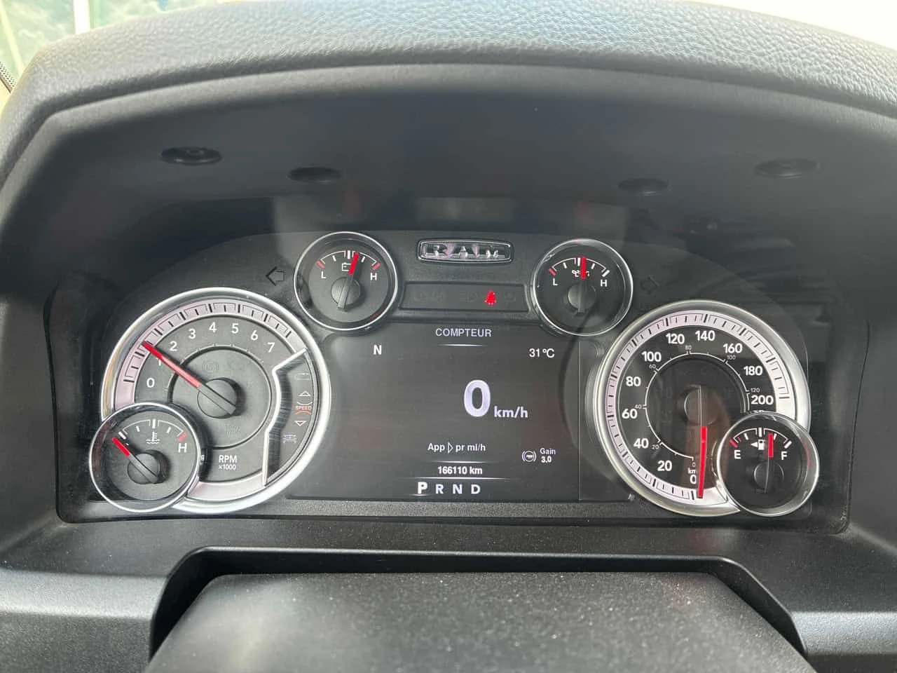 Dodge RAM 1500 * Express 4x4 Crew Cab 5'7" Box * CARFAX *, снимка 8 - Автомобили и джипове - 55507846