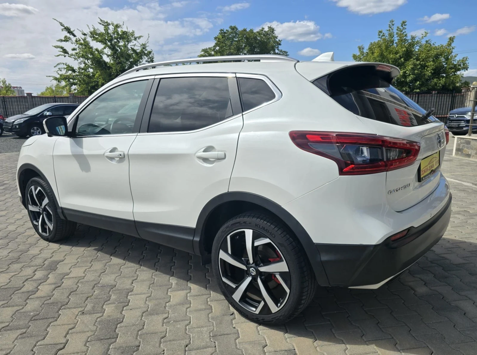 Nissan Qashqai 1.6DCI, снимка 4 - Автомобили и джипове - 56185805