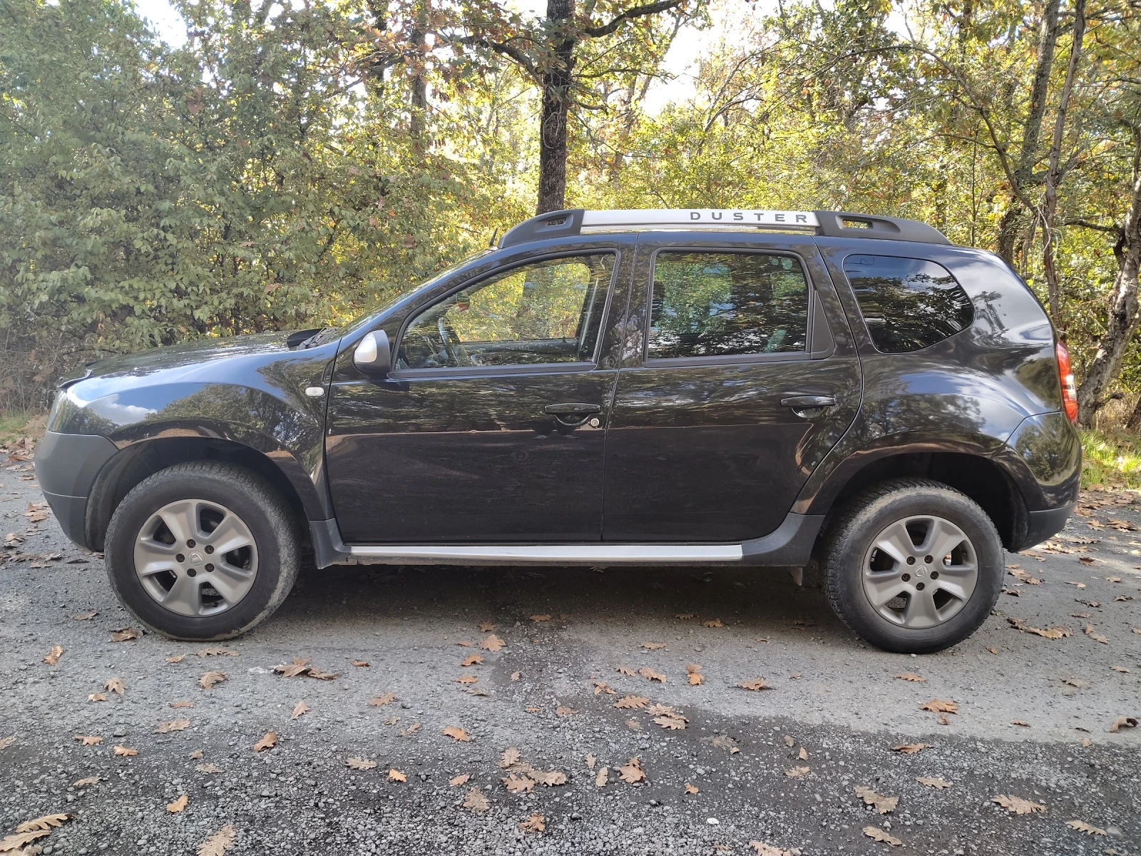 Dacia Duster 1.6 16v 105hp LPG, снимка 4 - Автомобили и джипове - 56643275