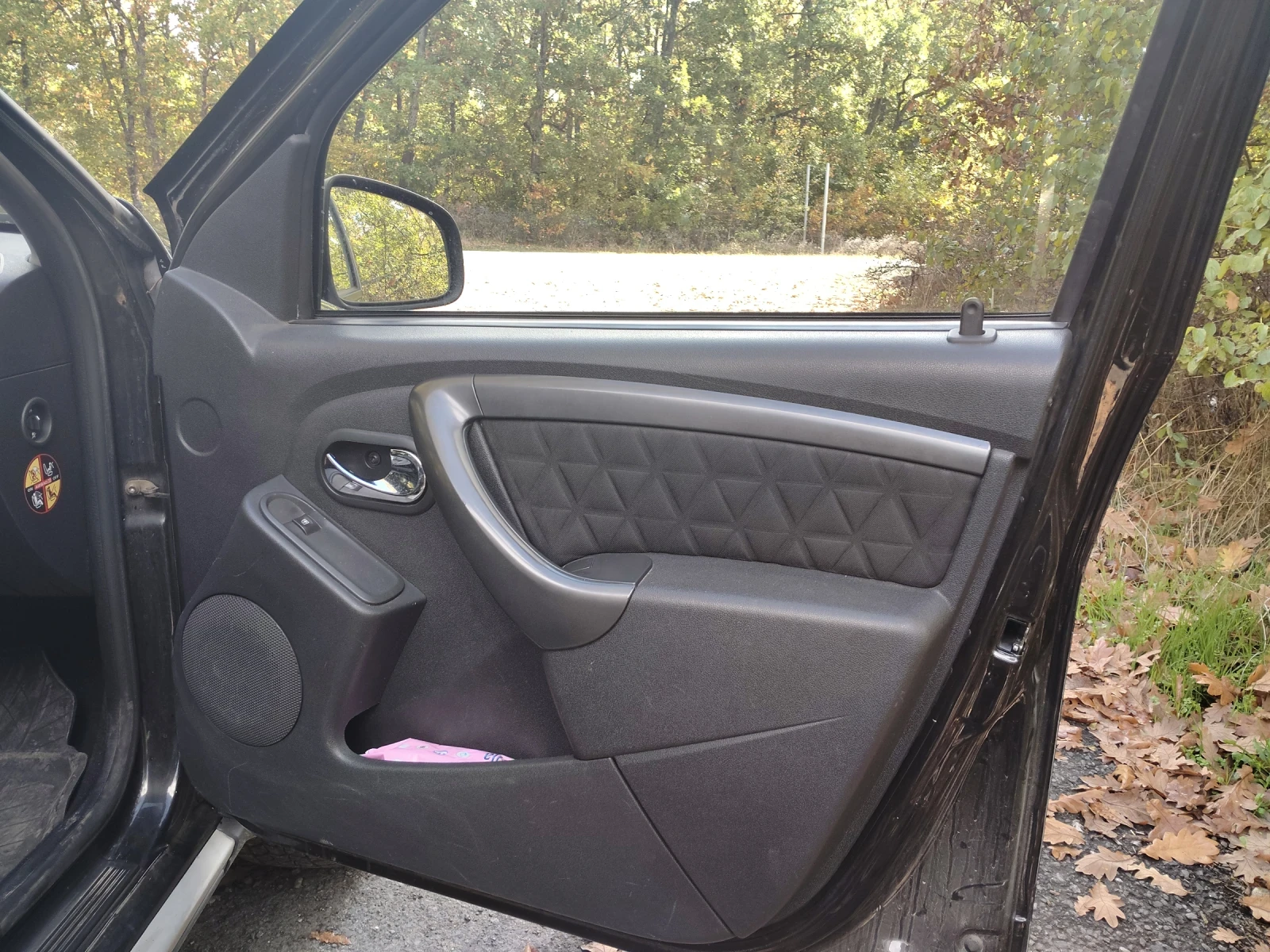 Dacia Duster 1.6 16v 105hp LPG, снимка 14 - Автомобили и джипове - 56643275